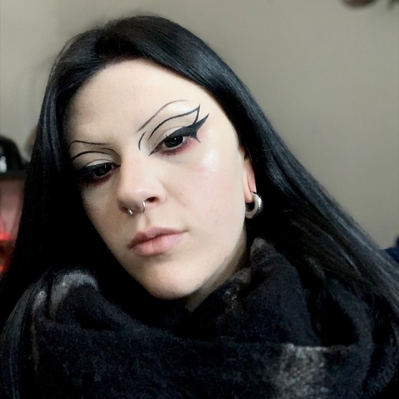 Meet your Posher, Caprice - Picture 1 of 1